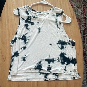 Lululemon Athletica White and Green Crop Muscle Tee